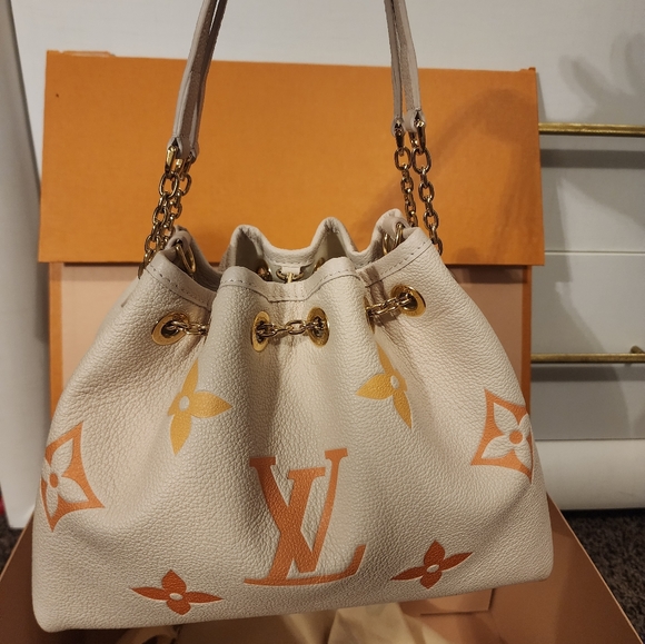 Louis Vuitton Handbags - RARE Limited Edition Louis Vuitton Empreinte Summer Bag